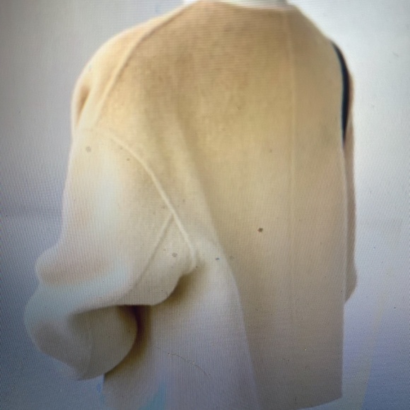 Beautiful Brand New short boxy jacket one size 95% lambswool ,light and soft - Picture 5 of 5